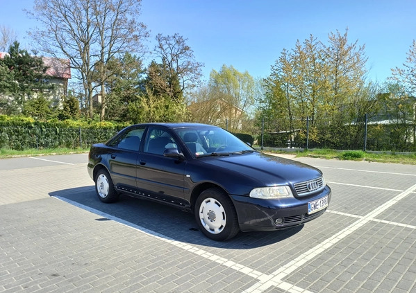 Audi A4 cena 8700 przebieg: 187635, rok produkcji 1999 z Dęblin małe 191